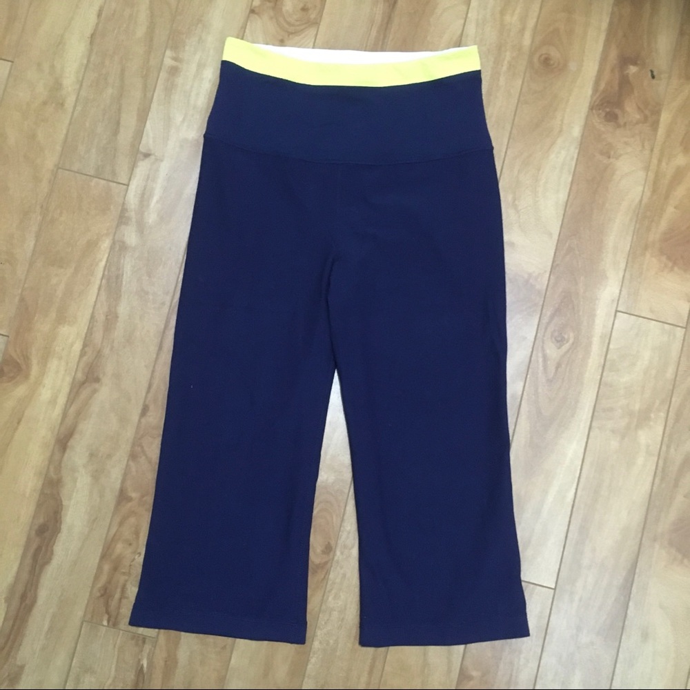 Lululemon reversible capris